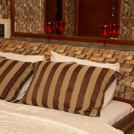 Imperium Inn Motel (Adults Only) Nova Ponte Экстерьер фото